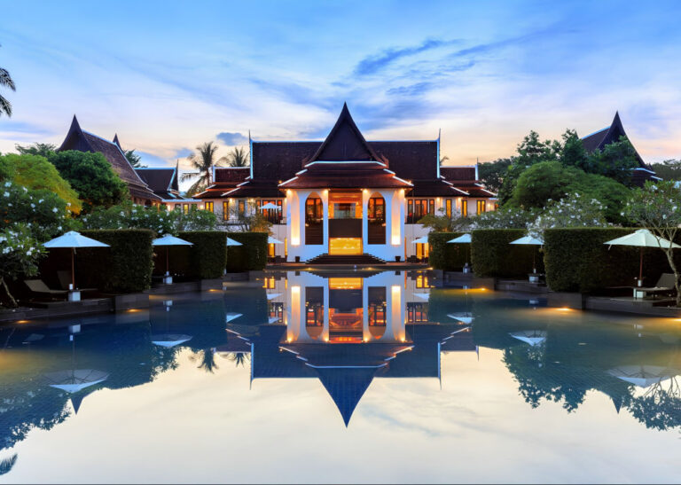 The-resort-boasts-the-largest-pool-in-Southern-Asia