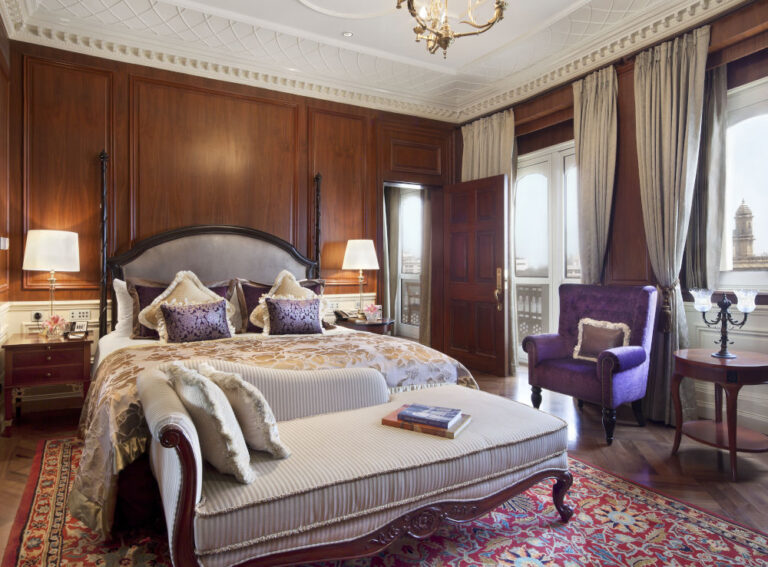 Gateway-of-India-Suite-Bedroom