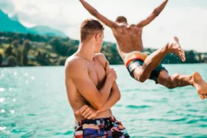 men_diving_water_jairph_NG_6_BF_4_B56_E_unsplash_7cb3d3a9ce