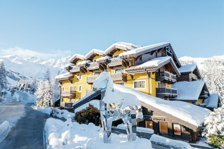 Cheval-Blanc-Courchevel-photos-exterieurs-drone-Oliver-Fly